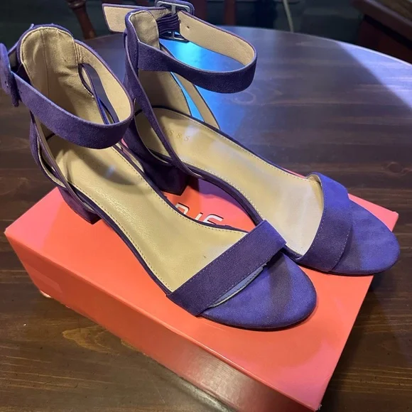 Allegra K Women's Violet Block Heel Sandals - Picture 5 of 5